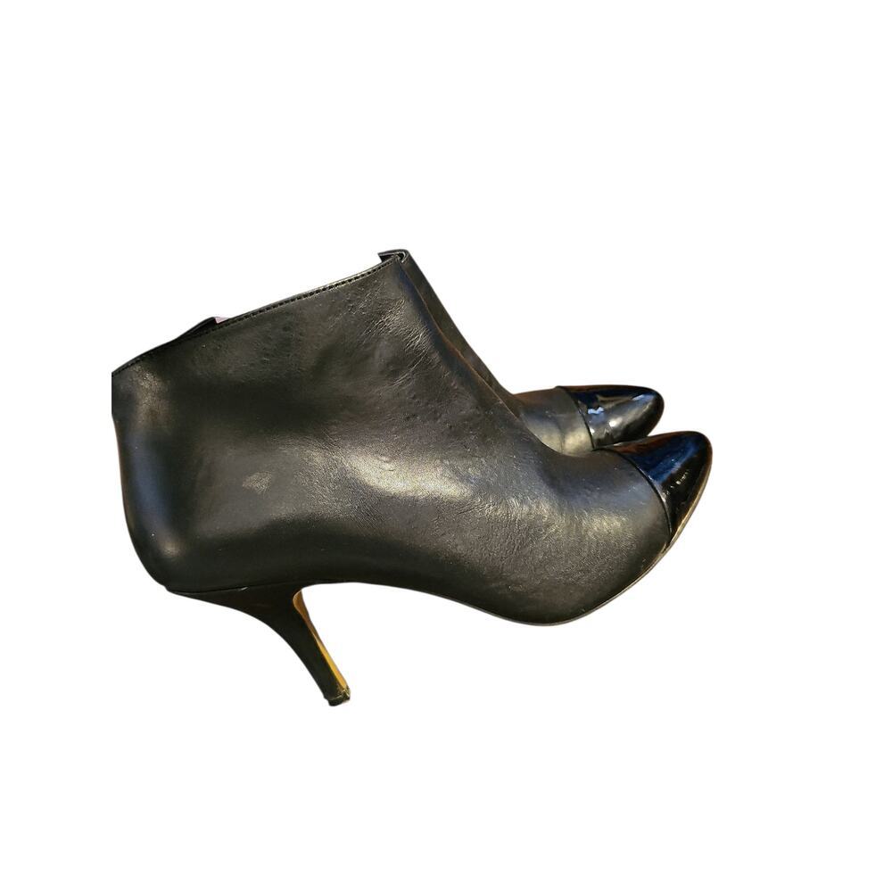 Ann Taylor black leather patent leather toe high heel boots sz 9 booties